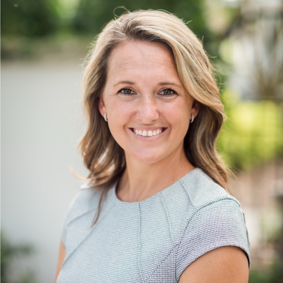 Meet your Posher, Ashley - Picture 1 of 1